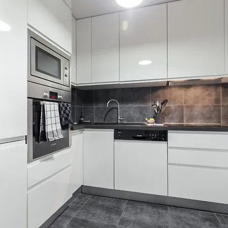 Ultra Large 2 Bdr Near Massena Square Apartament