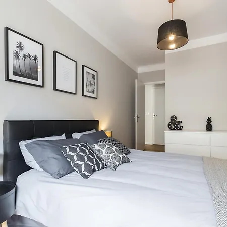 Apartment Ultra Large 2 Bdr Near Massena Square