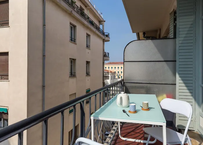 Ultra Large 2 Bdr Near Massena Square Nice